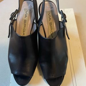 Lightly worn heels shoes, Italian made.